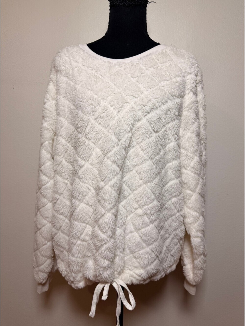 Steve Madden White Faux Fur Quilted Pullover XL Drawstring Cozy